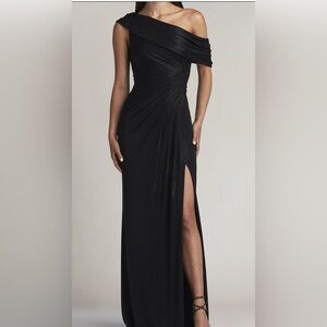 TADASHI SHOIJ Leary Draped One-Shoulder Gown BSJ20181L   $498.00 USD NWT